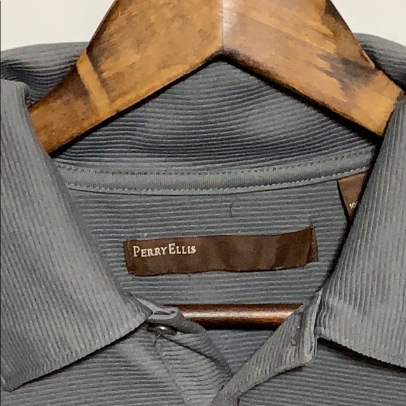 Perry Ellis Grey Polo 👕 🔥 - Picture 2 of 7